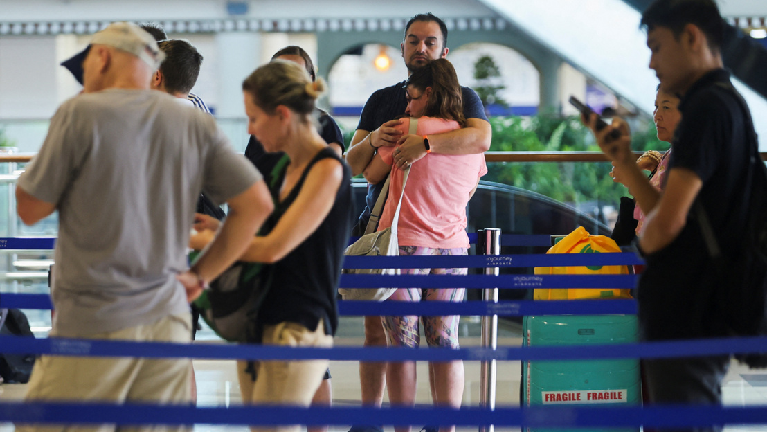 indexhu's tweet image. A pandémia óta nem látott káosz van a Közel-Keleten, térdre kényszerült a légi közlekedés.

index.hu/kulfold/2026/0…

Fotó: Johannes Christo/ Reuters

#MiddleEast #closed #airport #indexhu