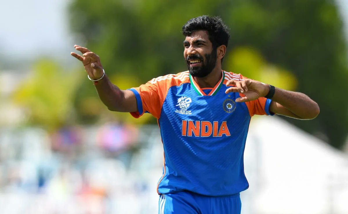 fakhruddin35's tweet photo. 🚨 DINESH KARTHIK PICKS SAFEST PLAYERS OF INDIAN CRICKET 🚨 (Cricbuzz) 

Safety with gloves - MS Dhoni 
Safest running BTW - Sachin Tendulkar 
Safety in field - Ravindra Jadeja 
Safety in Slips - Rahul Dravid 
Safety in death overs - Jasprit Bumrah...see more https://t.co/QMAeUNFkmC