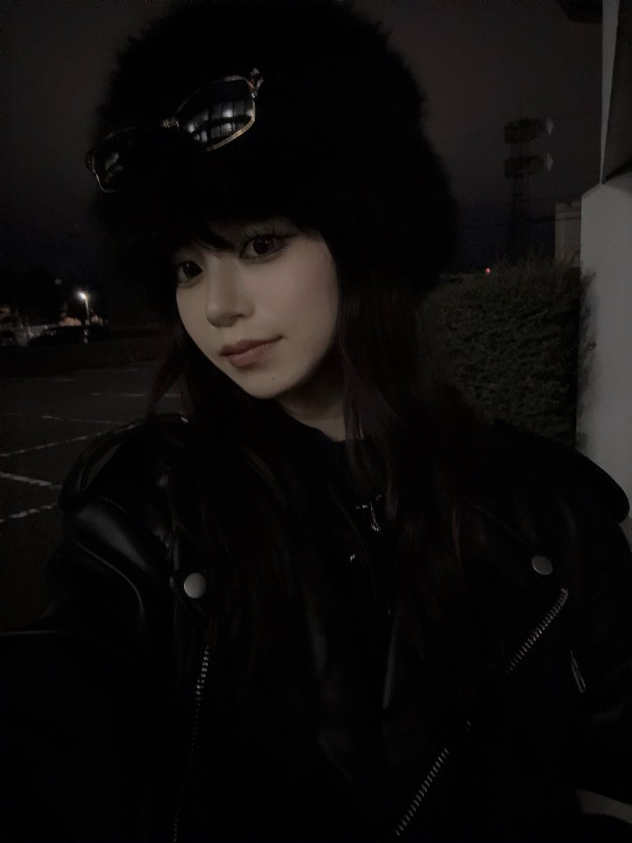 3iu tweet media
