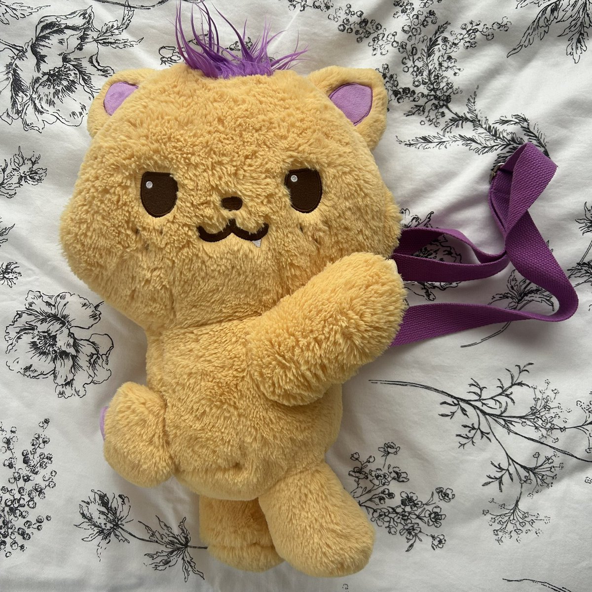 グッズ卒の為シオニンのぬいぐるみバッグお譲りします。 希望額添えて