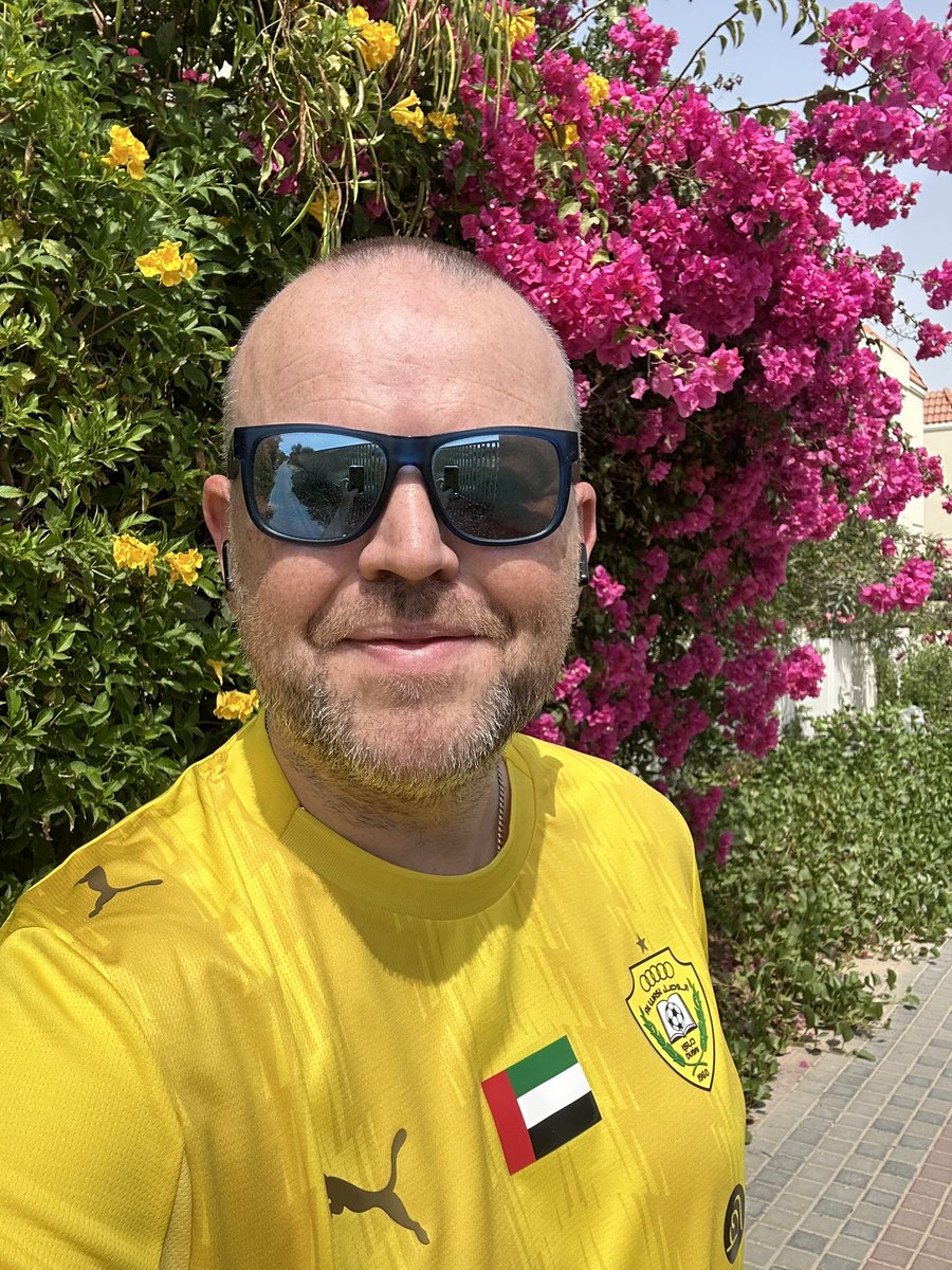 I think I must be living in a different #Dubai to how the media are portraying it! A nice 5k walk with <a href="/CaptBob_Nomadic/">Bob Allen</a> &amp; <a href="/SteveNomadic/">Steve Giordano</a> in my ear listening to their new podcast #CockpitCasual! 🇦🇪🇦🇪 #UAE