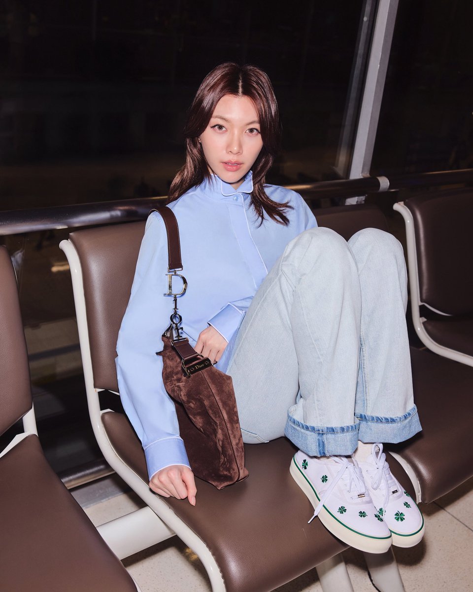 StartodayEnt2's tweet photo. แอร์พอร์ตลุคของ “ออม กรณ์นภัส” ก่อนบินร่วมชมโชว์ Dior Women's Autumn/Winter 2026-2027

LINGORM TAKEOFF TO DIORAW26
#LingOrmDiorAW26APTLook
#Dior #DiorAW26 #PFW  
@Dior @ormmormm https://t.co/gHcmmi3kak