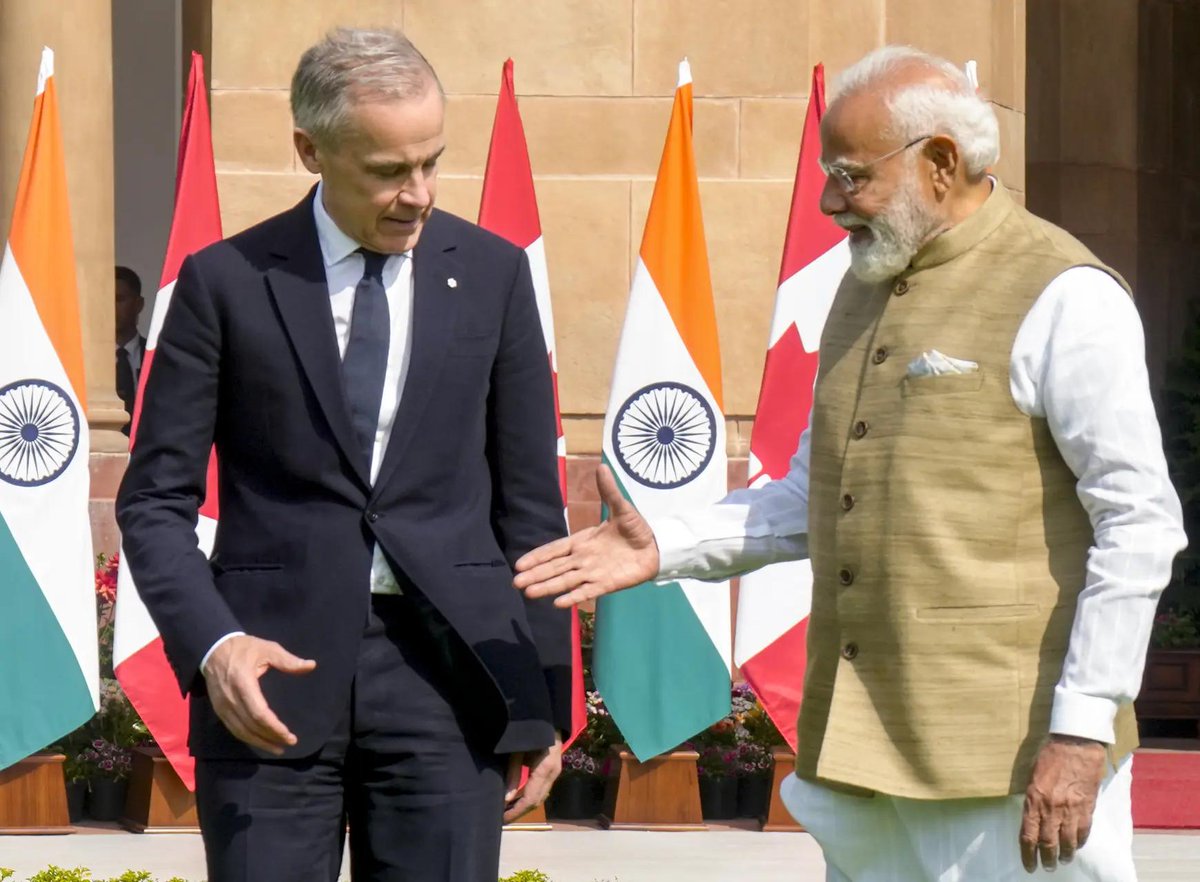 timesofindia's tweet image. #InPics | Prime Minister #NarendraModi meets Canadian PM #MarkCarney at #HyderabadHouse