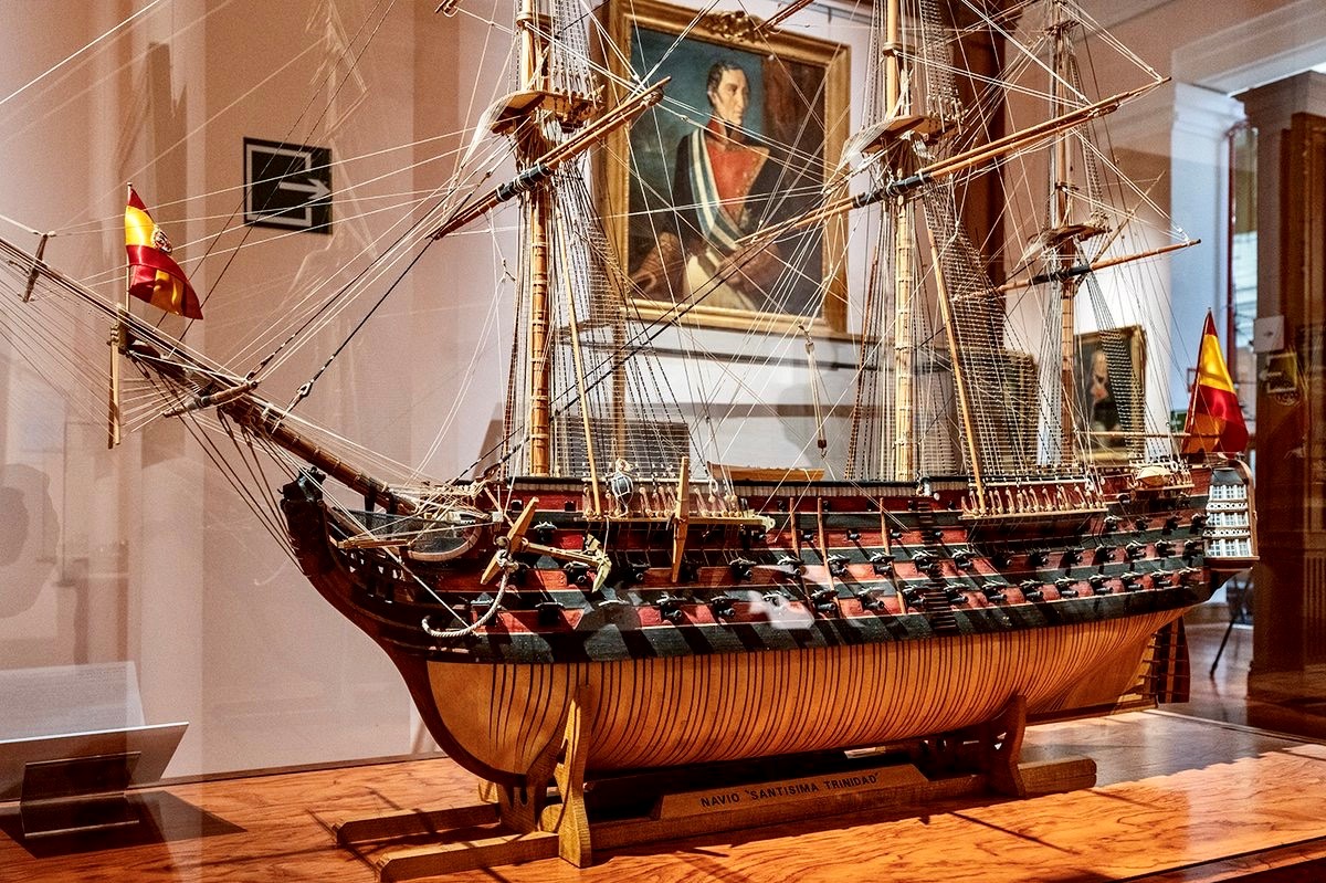 Museo_Naval's tweet photo. #TalDíaComoHoy de 1769 tuvo lugar la botadura del navío Santísima Trinidad en los astilleros de La Habana.

Se trata de un buque que contó con cuatro cubiertas, 140 cañones, una dotación de más de mil hombres y una historia que le hace ser una leyenda de la Armada española. https://t.co/RXRjG1RzMX