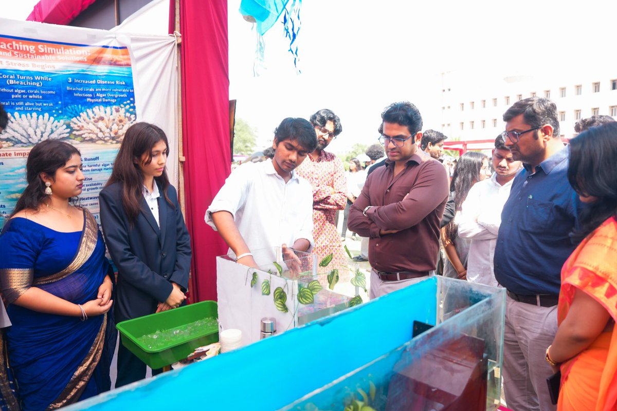 drdevanshupatel's tweet photo. 1,200+ participants, 8 events, 100+ research posters — a vibrant National Science Day at @ParulUniversity .

From crime scene simulations to innovation models, our students showcased hands-on learning and future-ready thinking. Proud of our young innovators. 🔬✨

#NationalScienceDay #Innovation #FutureScientists #StudentExcellence