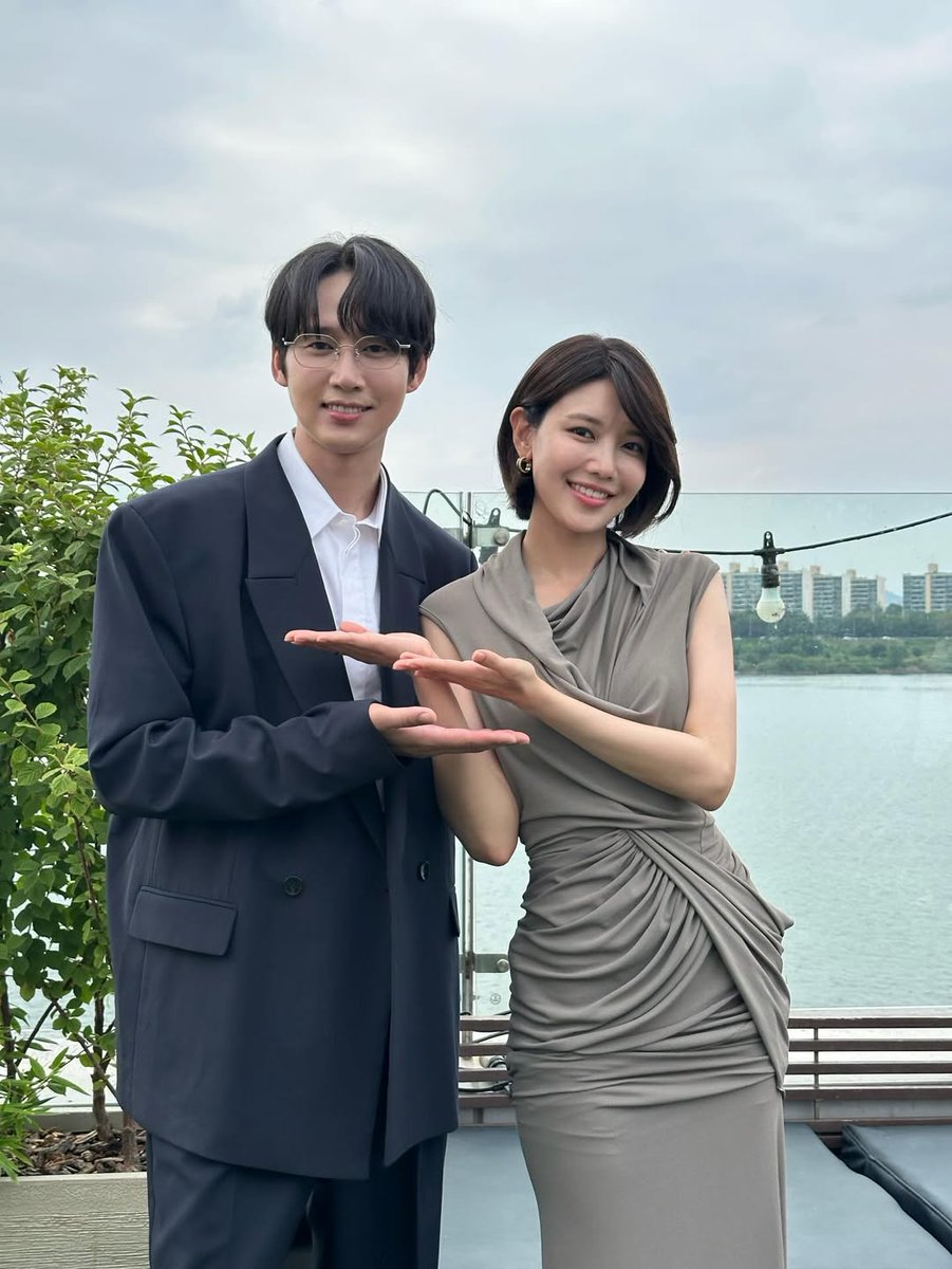 TheAnnyeongOppa's tweet photo. Jae Won and Jin Hee reunion 😍
📷:boxabum
#ThePracticalGuideToLove #ParkSungHoon #ChoiSooYoung #NotOthers https://t.co/wnrBtFO0AL