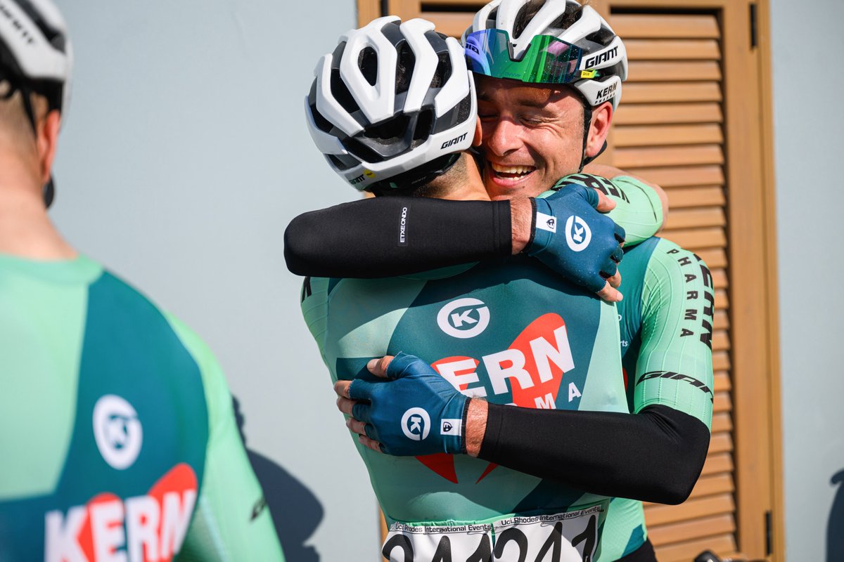 Equipo Kern Pharma tweet media