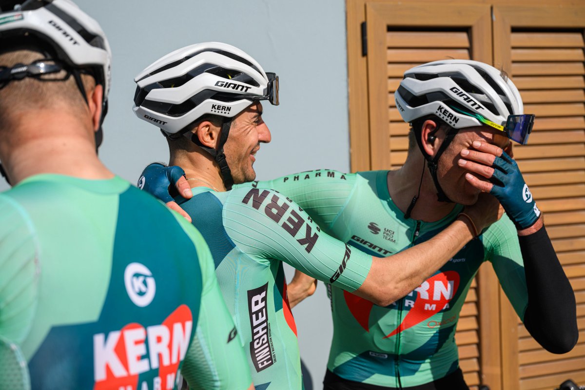 Equipo Kern Pharma tweet media