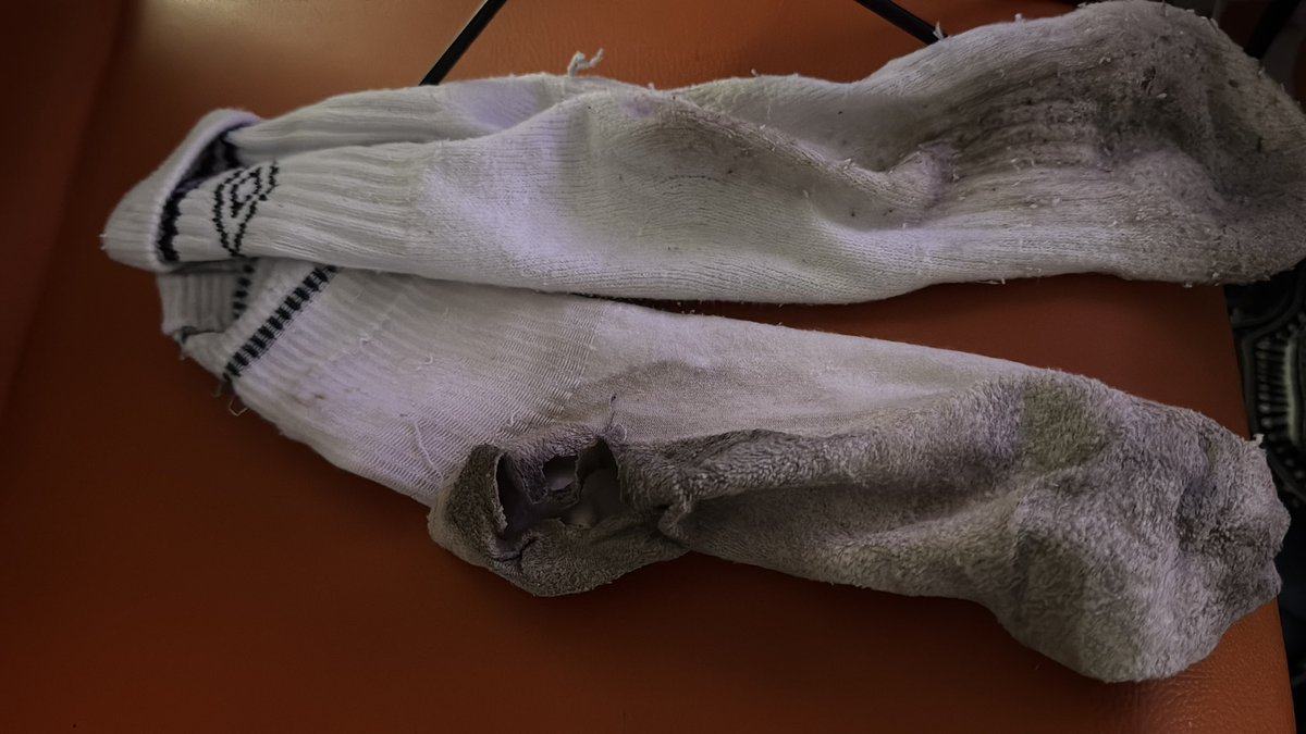 slavemasterrhy1's tweet photo. Hello you losers. Which one of you losers want to buy these smelly dirty socks. Get in my dms   #scallymaster #scallydom #chav  #cashslave #footslave #moneyslave  #findom
#findomme #finsub #paypig  #findomslave #findomworship #findommefetish #findomination  #findomcommunity https://t.co/ZcNwrHaUAf