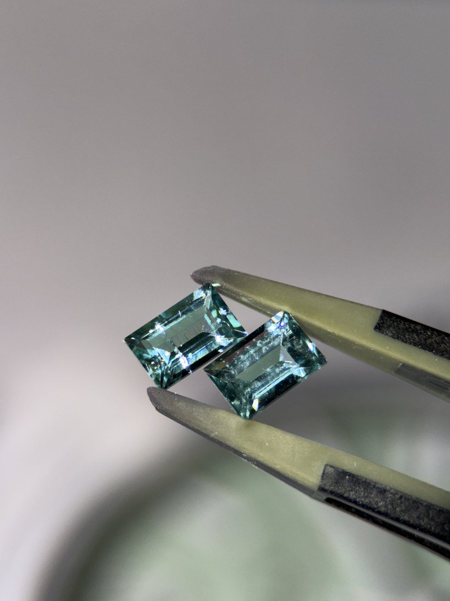 春色のミントベリル キラキラと煌めきます ちょっと欠点があります