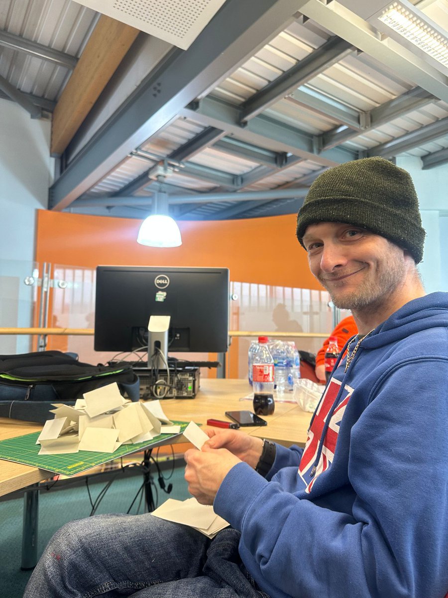 RRR_LUF's tweet image. Creative Foundations🎨✨

Project Free’s Creative Foundations Art Group offers a relaxed space to explore creativity, build confidence, and connect with others through art and self-expression.

#RedRoseRecovery #ProjectFree