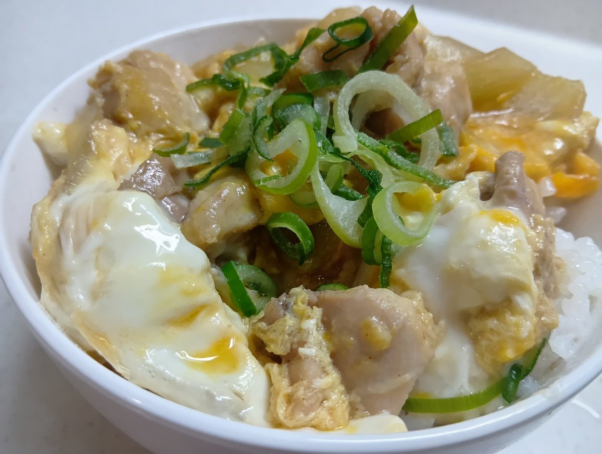 SHINSUN38's tweet photo. 今日の晩ご飯😋
『親子丼』作ってみたよ😁✌️
う〜ん、今日も美味しそうだよ☺️👌
いただきます🙏 https://t.co/DJT7lsLy4n