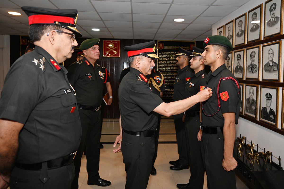 #GeneralUpendraDwivedi, #COAS visited Headquarters Maharashtra, Gujarat ...