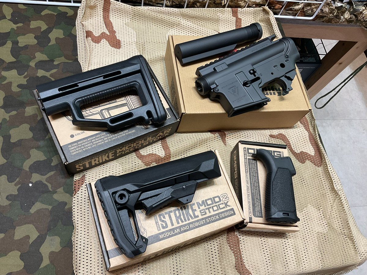 おばんどす☺️SFBC日本橋店でございます😊🤭🥳

ただいまSFBC日本橋店ではSTRIKE INDUSTRIES推してます🙌

全体的に東京マルイMWS用パーツ仕入れてまして
ここ以外にも小物も色々ございます♪

是非とも店頭でご覧くださいませ〜🥹✨✨

#SFBC