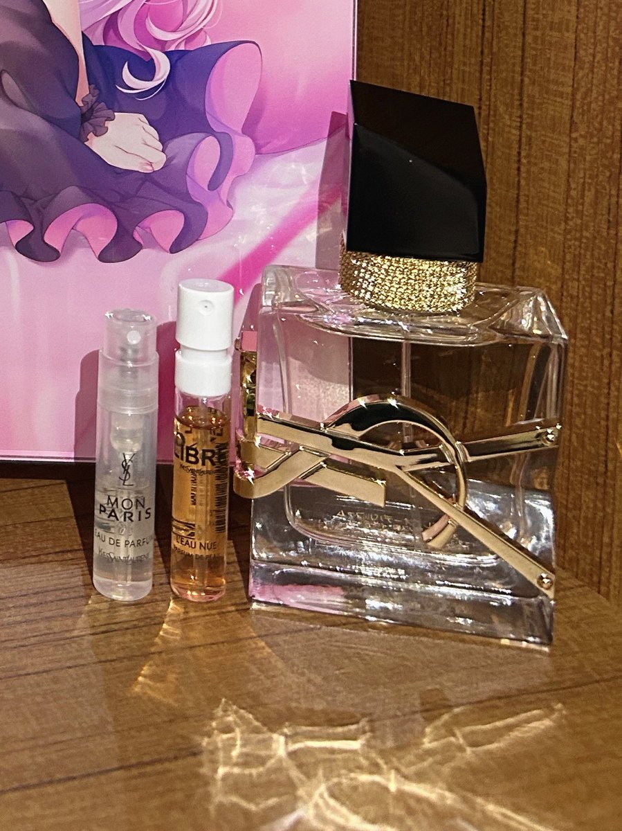 Re_Aima's tweet photo. 見て下さい高級感溢れるこのﾎﾞﾃﾞｨｰ↑↑
YSL！YSL！ https://t.co/Lj6IUiRt1c