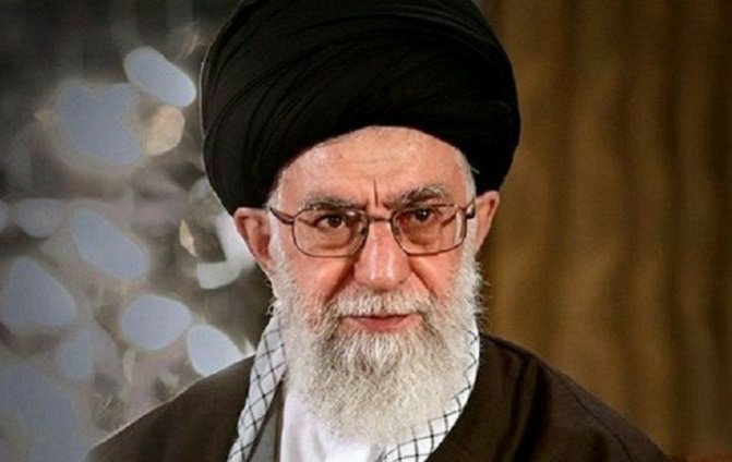 Maroof441's tweet photo. पूरे विश्वा में 21 वी शताब्दी का पहला leader sayyed ali khamenai हैं  जो लडते हुए युद्ध के मैदान मे मारे गये!
टीपू सुल्तान की याद आ गये यार https://t.co/989oPGt74U