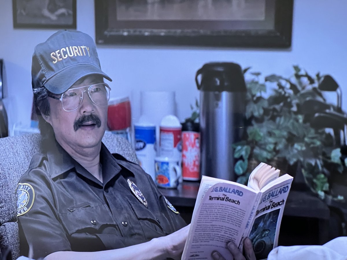 Estic remirant Endgame i em trobo a J.G. Ballard, més que un “cameo” en forma de referència és tota una declaración d’intensions dels Russo. Bravo!