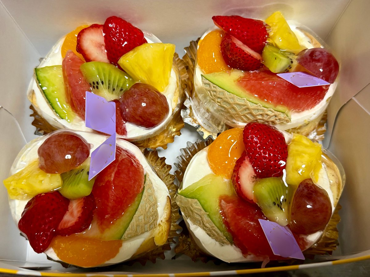 年度末の月初というジャイアントをキリングできず雨に降られてべそべそ帰ってきたけど、冷蔵庫見てまだ俺はいける！エアロバイク漕ぐ！となった