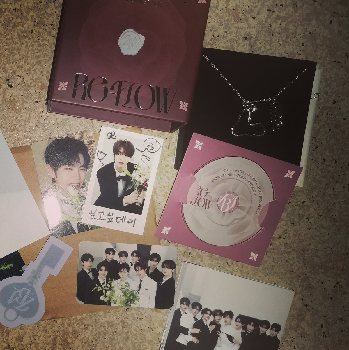 lie 🍓| ENHYPEN IS 7 tweet media