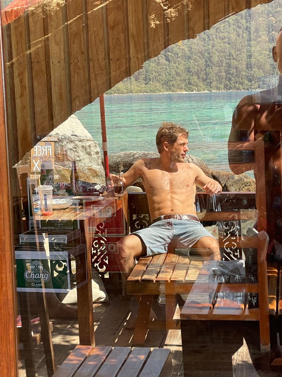 ceiling fan owner tweet media