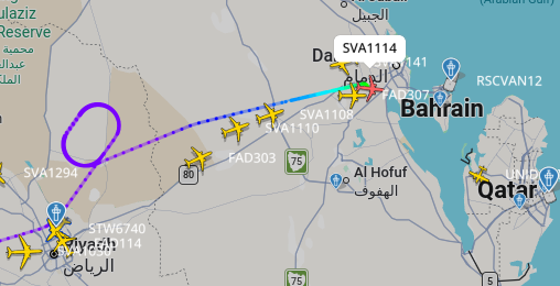 SoundBwai's tweet photo. Five commercial aircraft traveling from Jeddah to Dammam in quick succession https://t.co/GHqvceuZp1