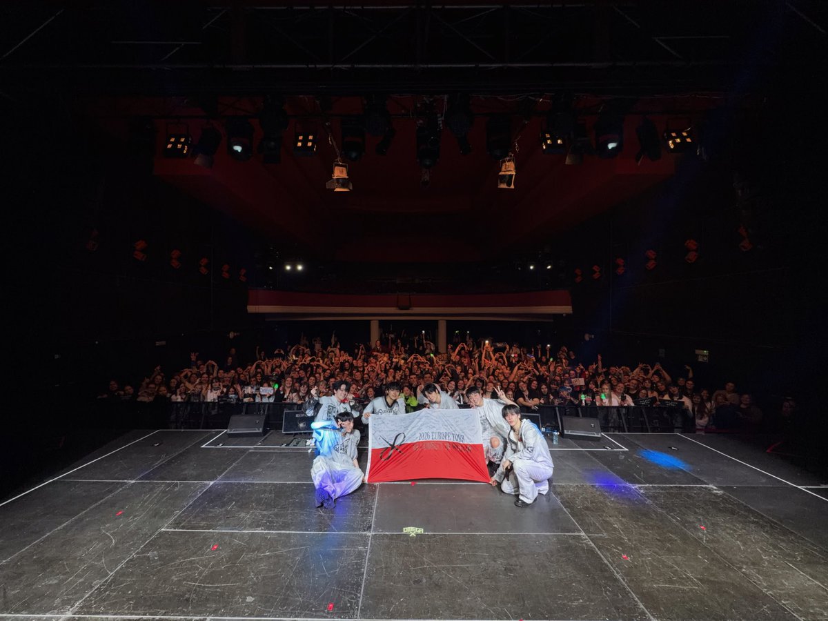 OmegaX_official's tweet photo. Każda chwila w Warszawie była szczęściem. ✨
Dziękujemy! Do zobaczenia! 💖

#OMEGA_X #오메가엑스
#OMEGA_X_RECONNECT https://t.co/llUFqNTfRy