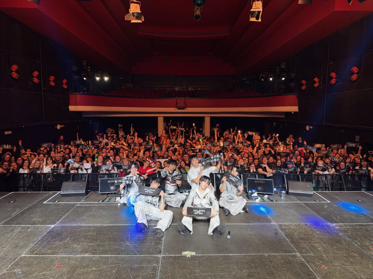OmegaX_official's tweet photo. Każda chwila w Warszawie była szczęściem. ✨
Dziękujemy! Do zobaczenia! 💖

#OMEGA_X #오메가엑스
#OMEGA_X_RECONNECT https://t.co/llUFqNTfRy