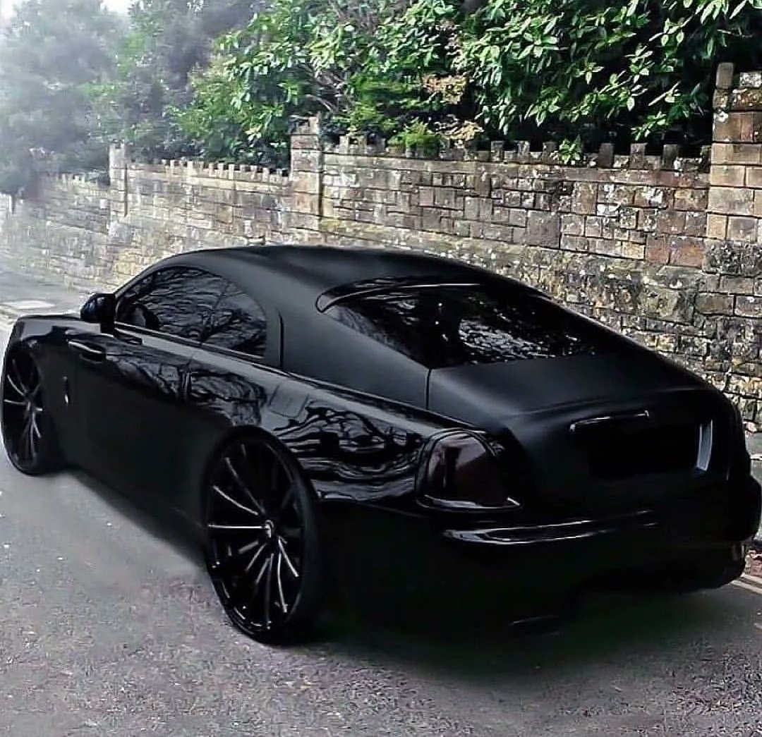 WorldWideCarsTM's tweet photo. Murdered out https://t.co/RXLHviKX20
