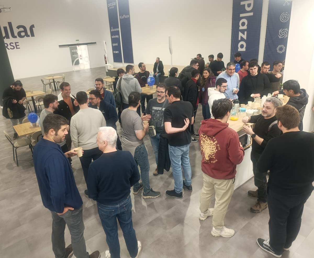 Circular Universe tweet media