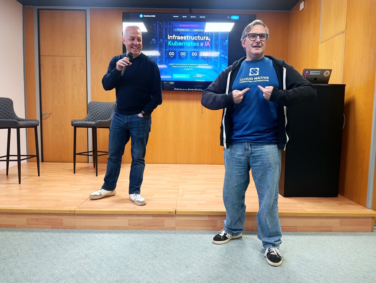 Circular Universe tweet media