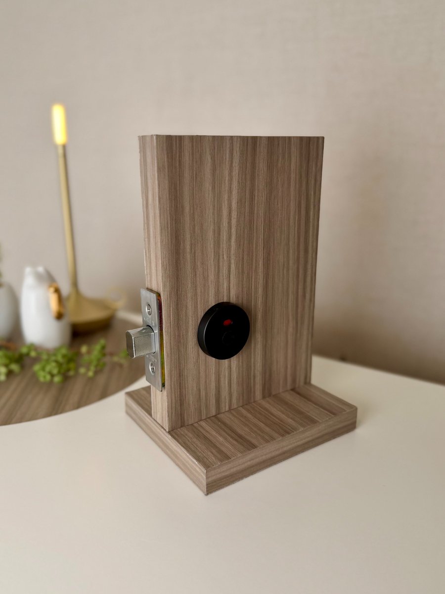 MARU__Smart's tweet photo. ついに、使う時が来ました。

Apple Home Keyという選択肢。
選択肢が増える時代へ。

詳細は、明日から。
#Aqara #AppleHomeKey #スマートロック https://t.co/RxIMFfEehn