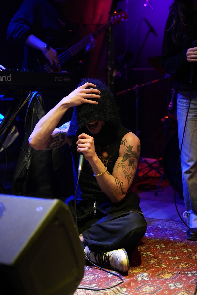 dantefaze tweet media