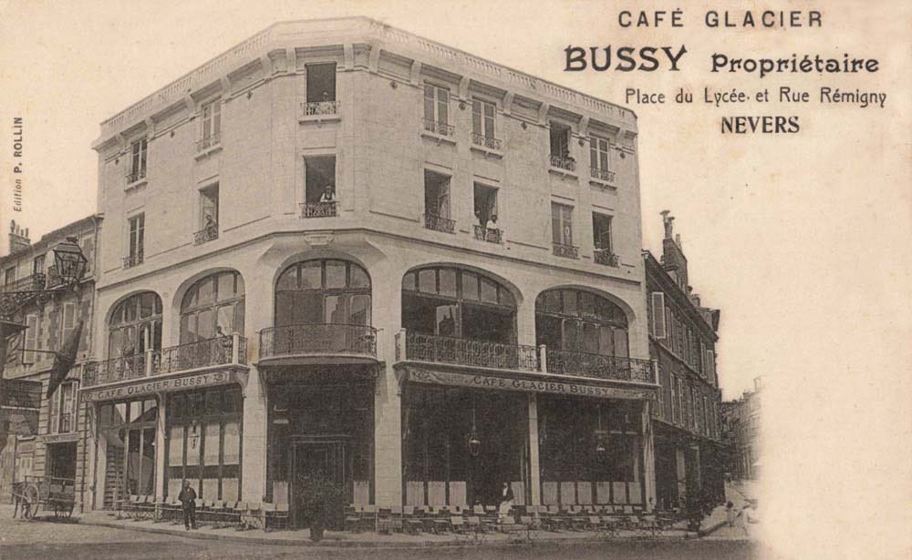 Jetons-monnaie - Nevers - 58000 - Nièvre collectiondemonnaie.net/necessites/n/n… via <a href="/monnaie_de/">Collection de monnaie</a> jeton de 5 centimes du Café Glacier situé au 4 Place du Lycée.