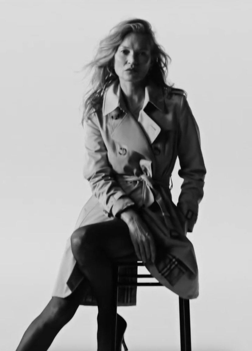 แล้วใน campaign มีทั้ง kate moss Kendell Utada ลุงผัก Matthew macfadyen Teyana  taylor งี้ อห สุดจริงงง มีแต่เซลิบริตี้ระดับโลก