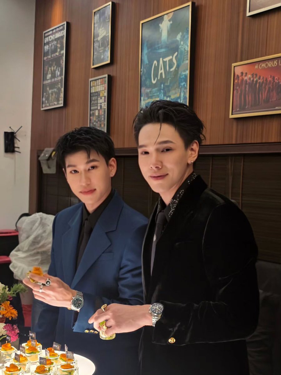 คู่รัก #TAGHeuer มาก หล่อดูดี ดูมีสง่าราศีทั้งคู่เลยค่ะ เหมาะสมกันมาก 🫠

#TAGHeuerThailand
#TAGHeuerCarrera 
#ต้าห์อู๋ออฟโรด #DaouOffroad