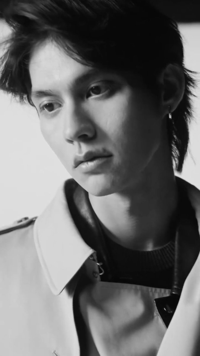 I can’t take my eyes off <a href="/bbrightvc/">bright</a> 😍

#BurberryxBright 
#Burberry #bbrightvc