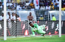 iambbilla's tweet photo. HOW IMPORTANT IS SIPHO CHAINE IN THIS TITLE RACE? 🏆

Orlando Pirates are top on goal difference. Margins are razor thin.

A thread 👇 https://t.co/j8kkf91vMp