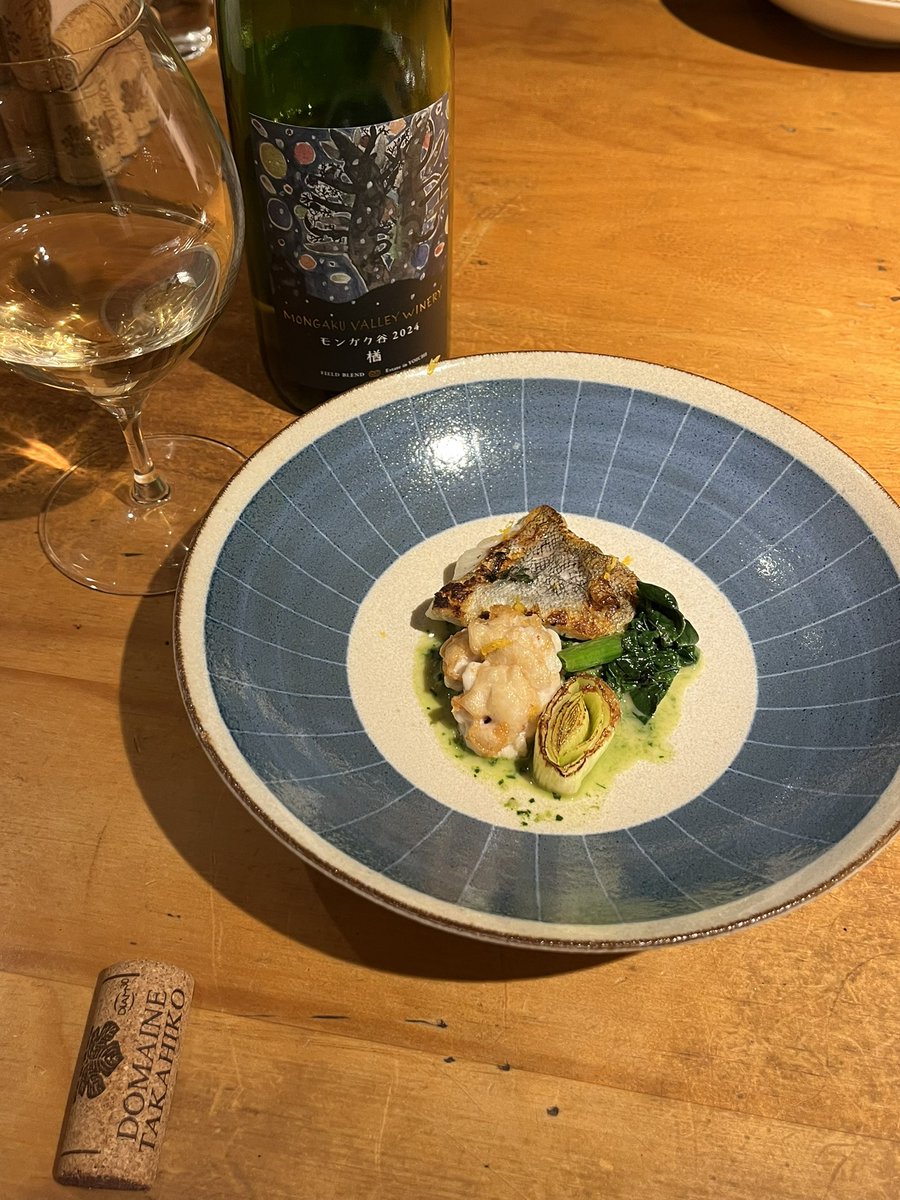wine_dacolor's tweet photo. 5年ぶりの小樽バリロットさん。今回は家族が増え、子供用に手作りハンバーグまで用意してくださり本当に感謝です。お酒もお料理も美味しく、、ごちそうさまでした☺️ https://t.co/z9wqNiofGL