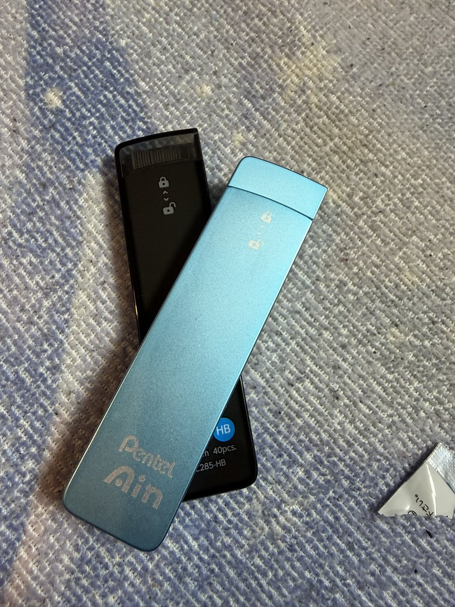 baronissi's tweet photo. Ain0.5買ったけどこれ当たり…で良いのか？シルバーが当たり？ https://t.co/uLDgQh4HCe