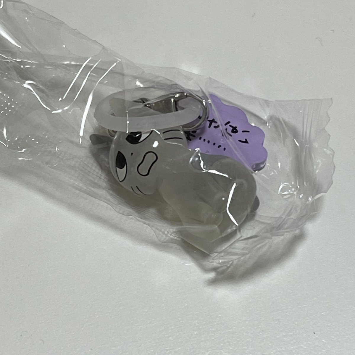 _xm0326's tweet photo. しかるねこ　めじるしアクセサリー　ガチャガチャ　ガチャ　ガシャポン

譲：うれうねこ　💜

求：しかるねこ　🤍

郵送での交換希望です📮条件合う方いらっしゃいましたらご連絡いただけますと幸いです。 https://t.co/3aubn4cgpB