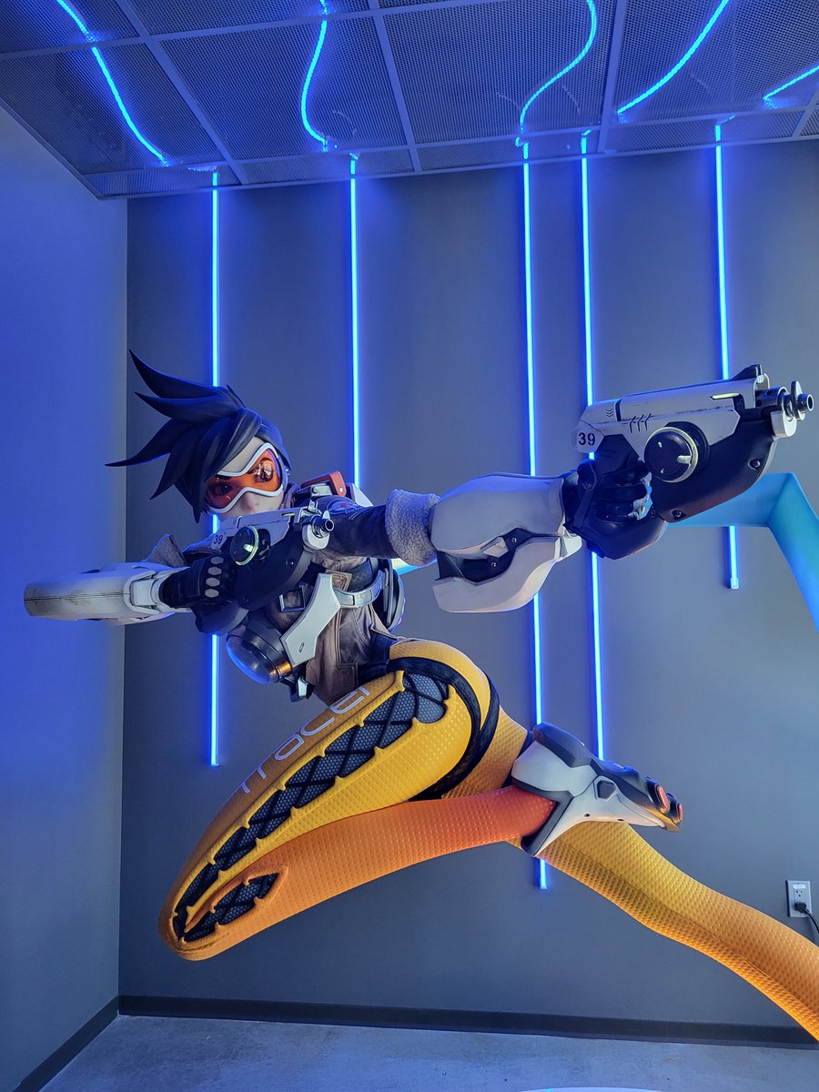 𝐀𝐍𝐃𝐑𝐄 tweet media