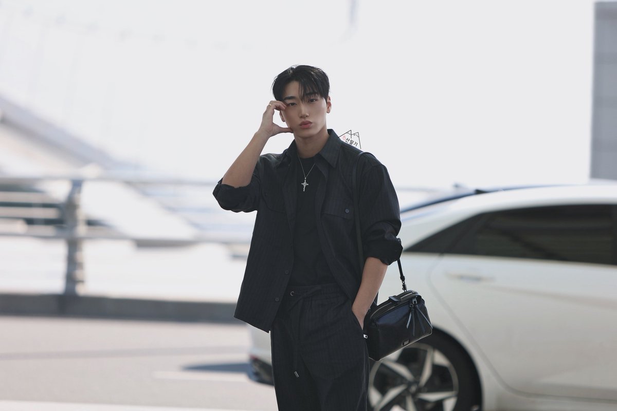 산딸기🍓𝓻𝓪𝓼𝓹𝓫𝓮𝓻𝓻𝔂 ⋆˚₊ tweet media