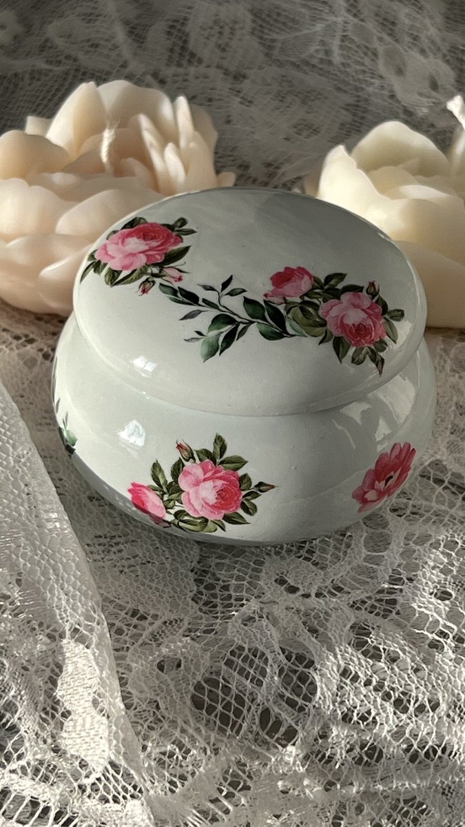 Anna Truf tweet media