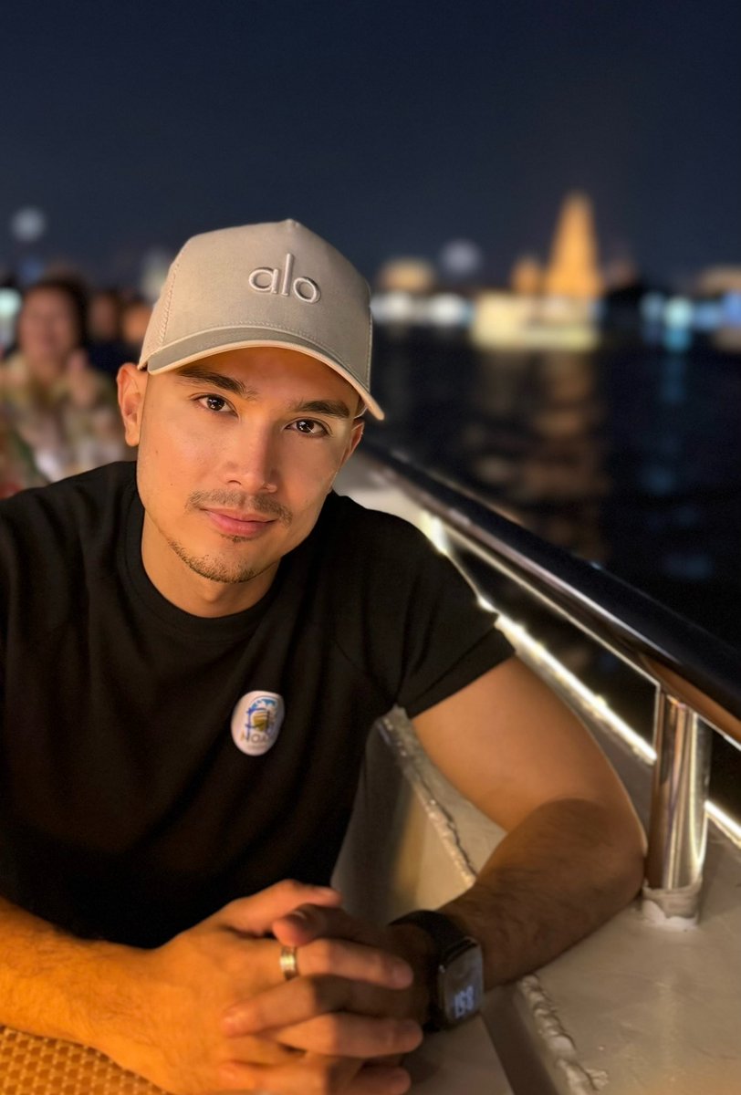 WeeBinuya tweet media