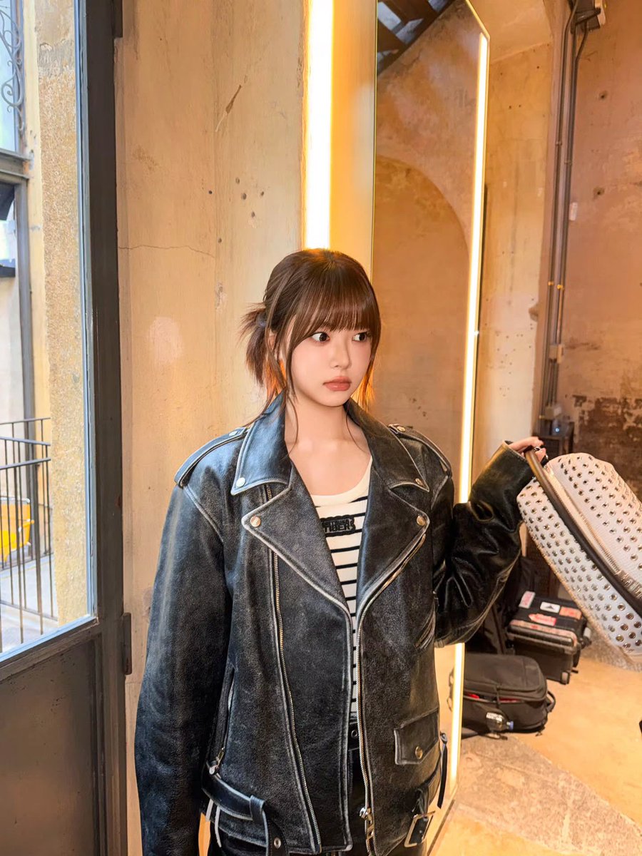 le sserafim pics tweet media