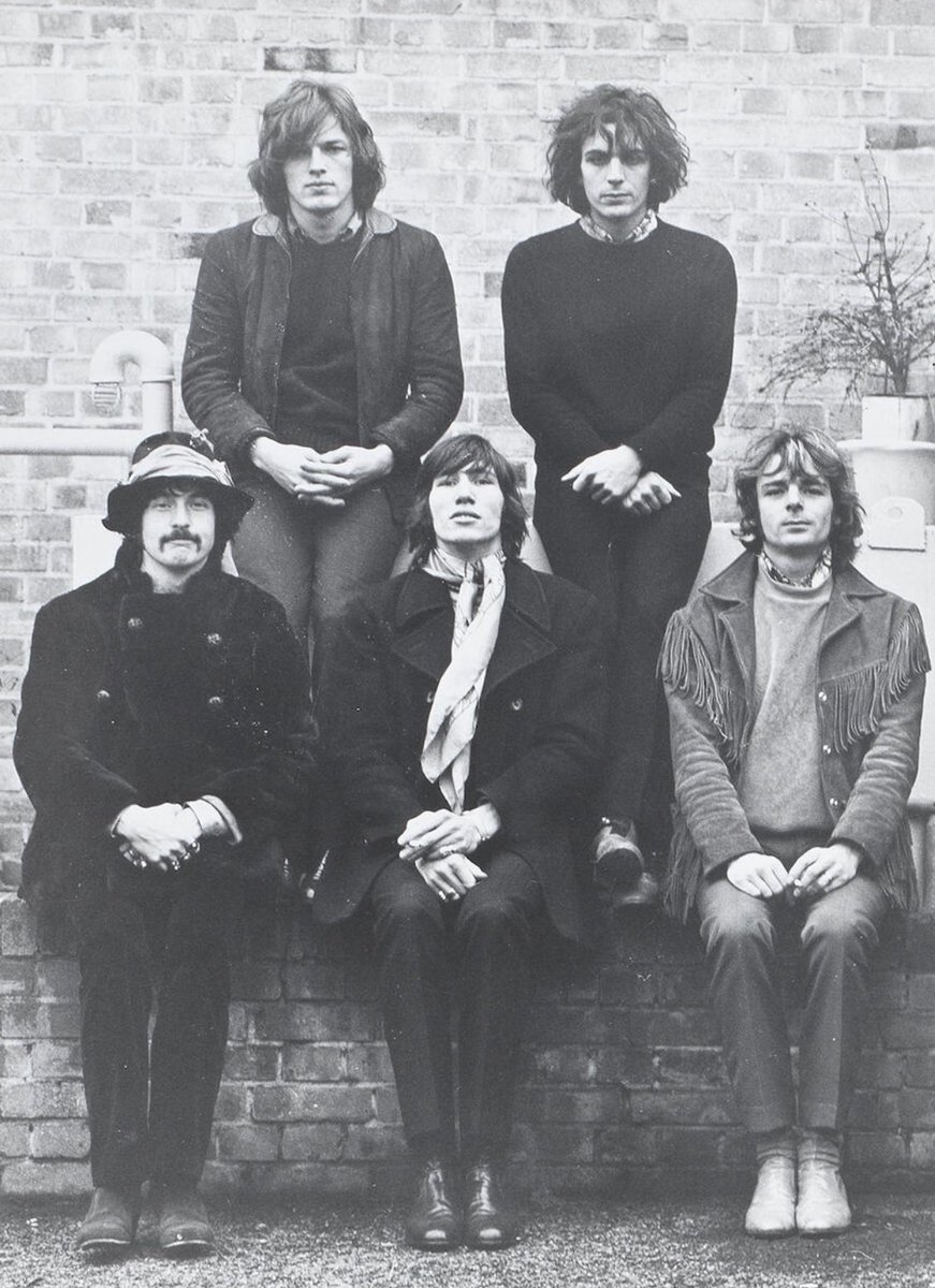 誰か手の組み方で性格診断してくれ