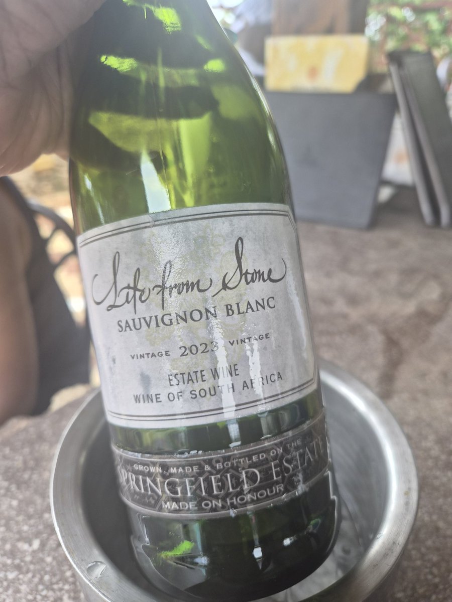 Red Dahlia tweet media