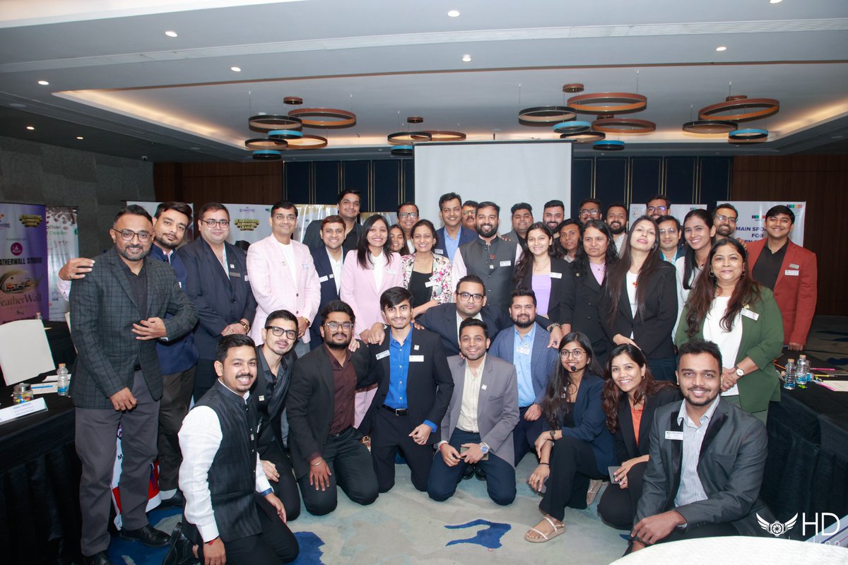 ss_advisors's tweet photo. JITO JBN Block Buster Business League🎉✨

Proud to be part of this incredible journey of unity, success and unstoppable business spirit. 
Here’s to many more milestones ahead! 🚀💼 https://t.co/xSGVRcwAPS