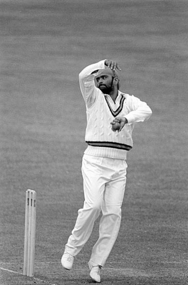 nimishdubey's tweet photo. "My idea of paradise?
Lord's in the sunshine,
Ray Lindwall bowling from one end,
and
Bishan Bedi from the other."
Jim Laker was so sorted.
#Cricket #Nostalgia #Lindwall #Bedi #IndianCricket https://t.co/29GVyTf9bH