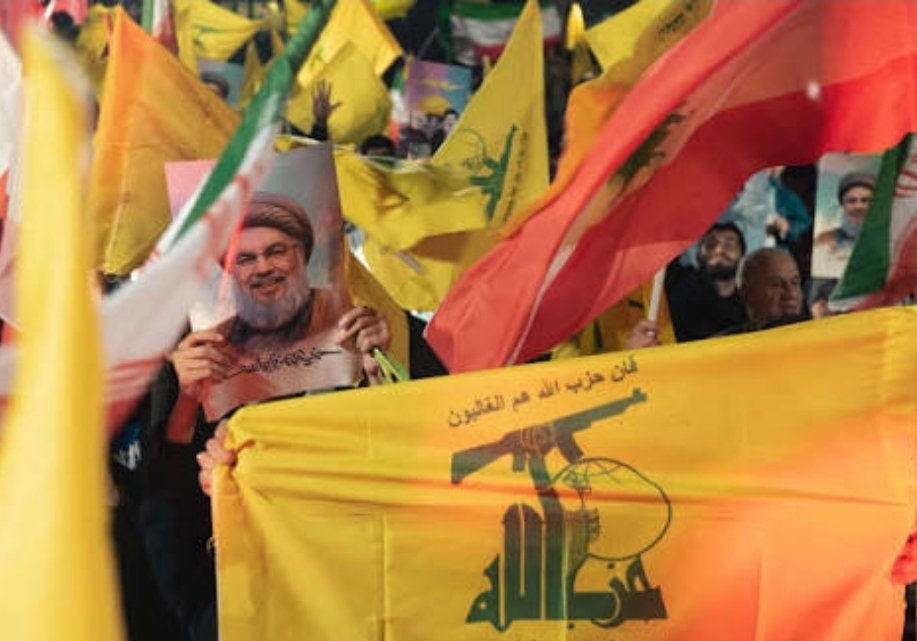 MOSSADil's tweet image. 🚨 LEBANON TURNS ON HEZBOLLAH!!!

The tide may be shifting in Beirut.

For years, Iran acted as the master and Hezbollah as the warden. Now Lebanese political figures are reportedly urging the prime minister to designate Hezbollah a terrorist organization following last night’s